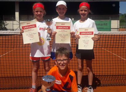 Lea und Toni gewinnen U9 ÖTV Turnier